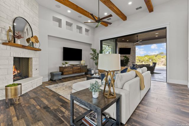 65 SABINAS RIDGE RD, Boerne, TX 78006
