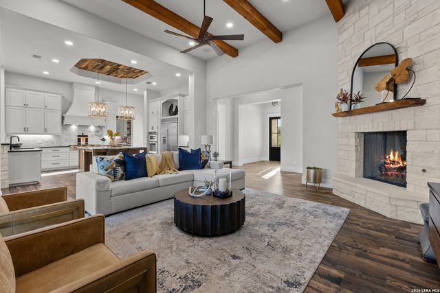 65 SABINAS RIDGE RD, Boerne, TX 78006