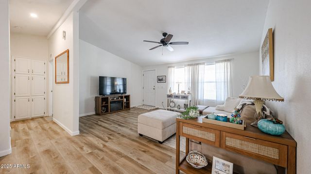 3901 E PINNACLE PEAK Road 240, Phoenix, AZ 85050