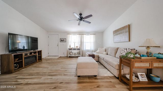 3901 E PINNACLE PEAK Road 240, Phoenix, AZ 85050