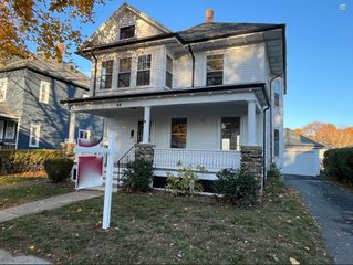 28 Fernwood Ave, Haverhill, MA 01835