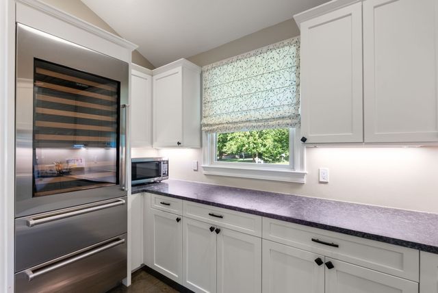 54 Edmunds Rd, Wellesley, MA 02481