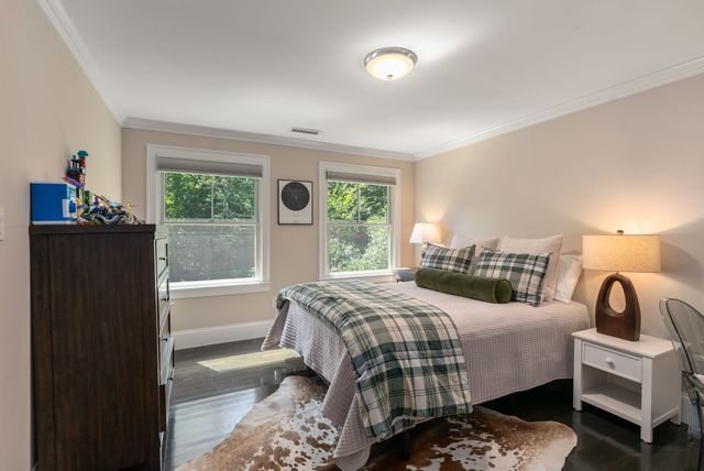 54 Edmunds Rd, Wellesley, MA 02481