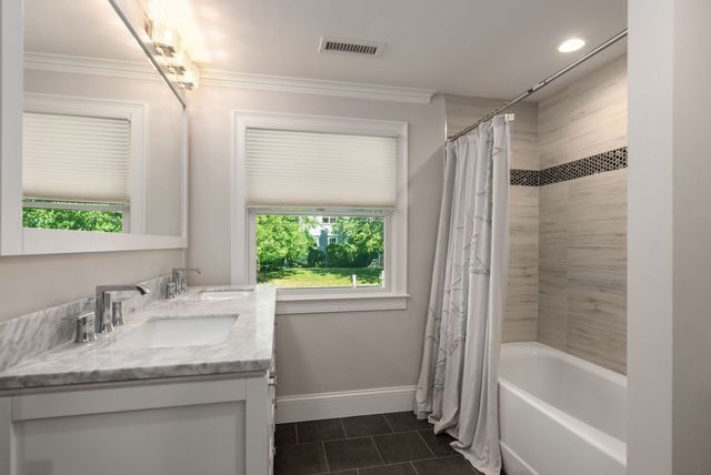 54 Edmunds Rd, Wellesley, MA 02481