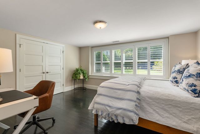 54 Edmunds Rd, Wellesley, MA 02481
