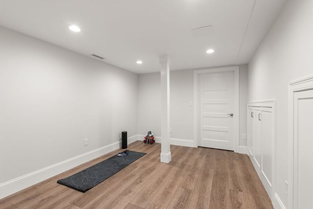 54 Edmunds Rd, Wellesley, MA 02481
