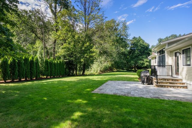 54 Edmunds Rd, Wellesley, MA 02481