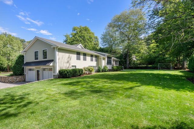 54 Edmunds Rd, Wellesley, MA 02481