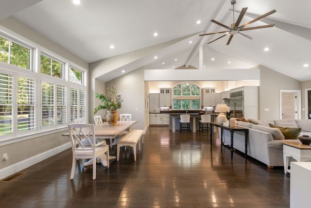 54 Edmunds Rd, Wellesley, MA 02481