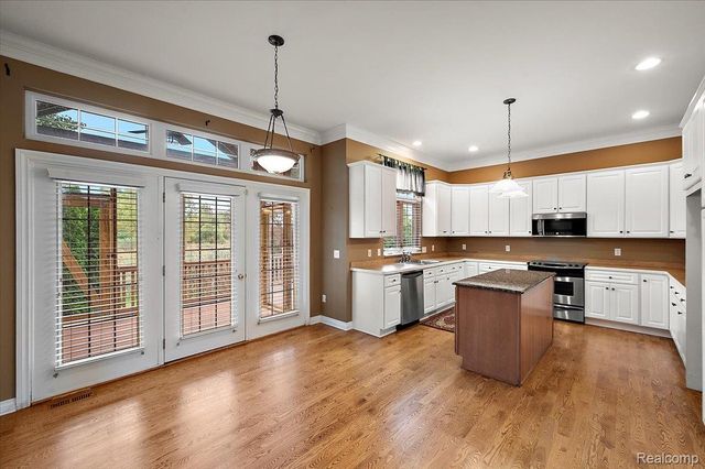 1387 Harwood Drive, Oxford Charter Township, MI 48371