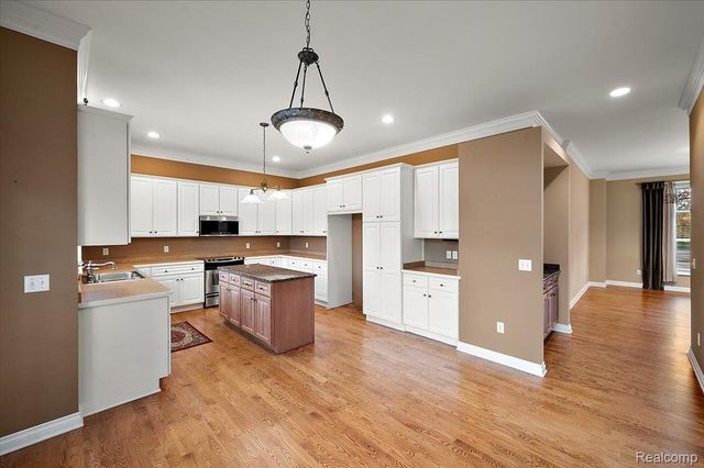 1387 Harwood Drive, Oxford Charter Township, MI 48371