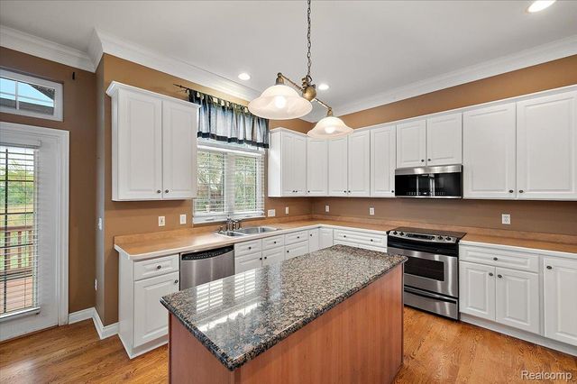 1387 Harwood Drive, Oxford Charter Township, MI 48371