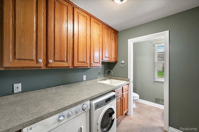 1387 Harwood Drive, Oxford Charter Township, MI 48371