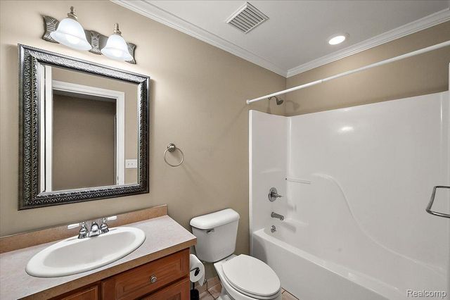 1387 Harwood Drive, Oxford Charter Township, MI 48371