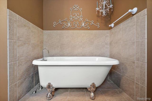 1387 Harwood Drive, Oxford Charter Township, MI 48371