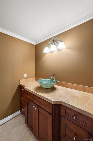 1387 Harwood Drive, Oxford Charter Township, MI 48371