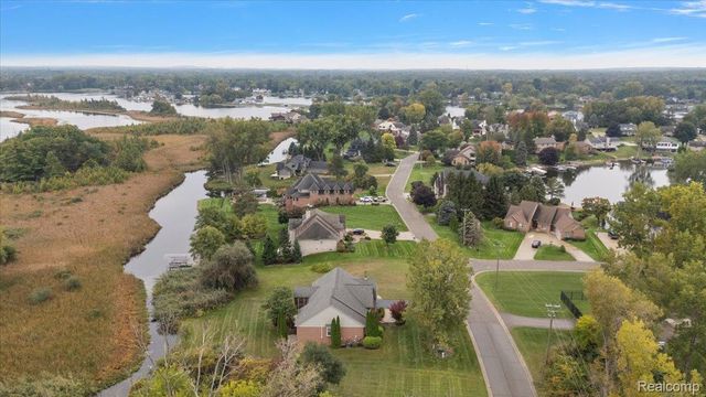 1387 Harwood Drive, Oxford Charter Township, MI 48371