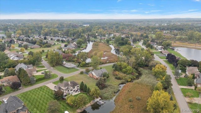 1387 Harwood Drive, Oxford Charter Township, MI 48371