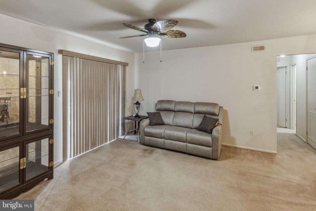 1566-B THORNWOOD DR, MOUNT LAUREL, NJ 08054 — photo 3