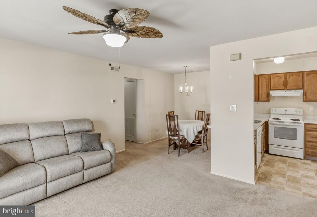 1566-B THORNWOOD DR, MOUNT LAUREL, NJ 08054 — photo 5