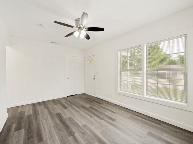 7416 Gaston Avenue, Fort Worth, TX 76116