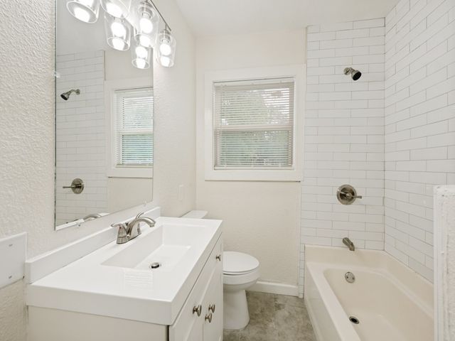 7416 Gaston Avenue, Fort Worth, TX 76116