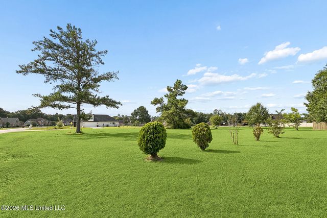 18254 Robinwood East Drive, Saucier, MS 39574