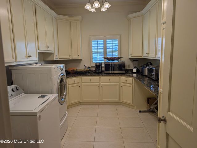 18254 Robinwood East Drive, Saucier, MS 39574