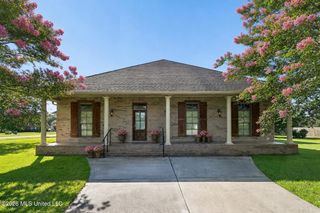 18254 Robinwood East Drive, Saucier, MS 39574