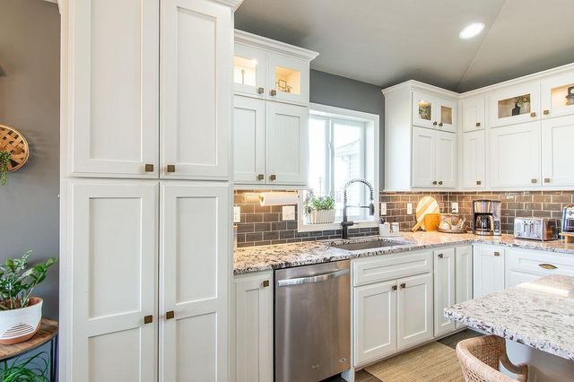713 48th Avenue W, West Fargo, ND 58078