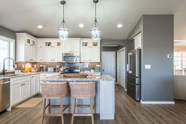 713 48th Avenue W, West Fargo, ND 58078