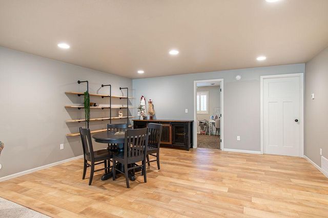 713 48th Avenue W, West Fargo, ND 58078