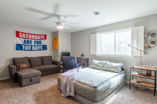 713 48th Avenue W, West Fargo, ND 58078