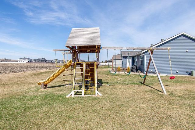 713 48th Avenue W, West Fargo, ND 58078