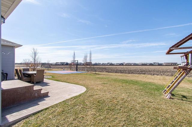 713 48th Avenue W, West Fargo, ND 58078