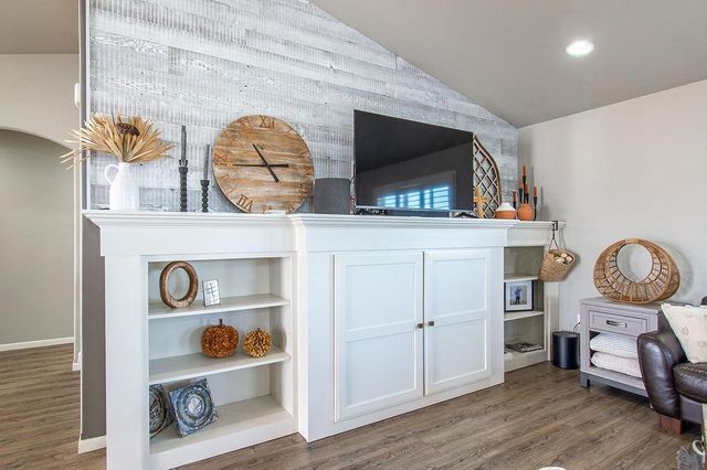 713 48th Avenue W, West Fargo, ND 58078