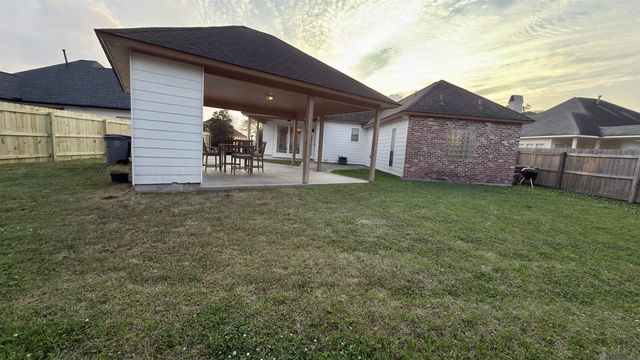 10613 Springglen Ct, Baton Rouge, LA 70810