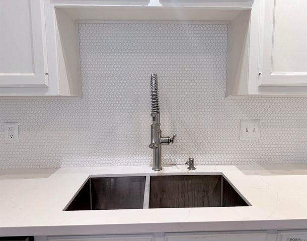 10613 Springglen Ct, Baton Rouge, LA 70810