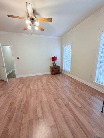 10613 Springglen Ct, Baton Rouge, LA 70810