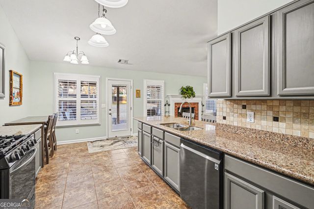 203 Cheatham Road, Acworth, GA 30101