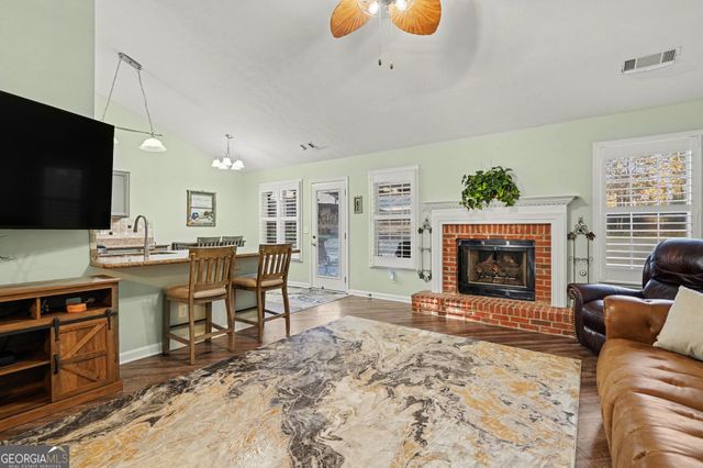 203 Cheatham Road, Acworth, GA 30101