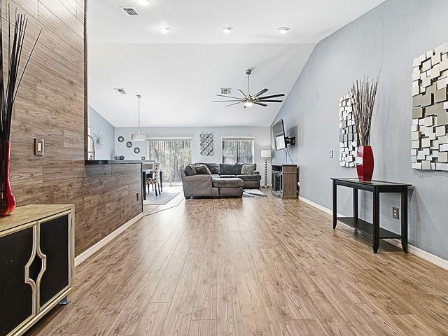 8686 SE 158TH STREET, Summerfield, FL 34491