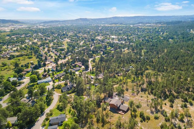 411 N BERRY PINE RD, Rapid City, SD 57702