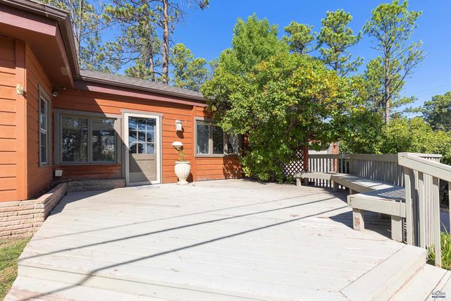 411 N BERRY PINE RD, Rapid City, SD 57702