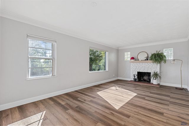 411 N BERRY PINE RD, Rapid City, SD 57702