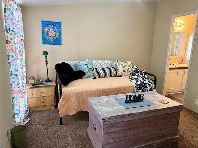 10903 N FARMWOOD AVENUE, Dunnellon, FL 34433