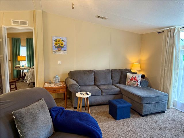 10903 N FARMWOOD AVENUE, Dunnellon, FL 34433