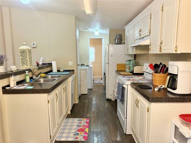 10903 N FARMWOOD AVENUE, Dunnellon, FL 34433