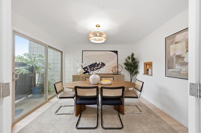 30 Los Altos Square, Los Altos, CA 94022