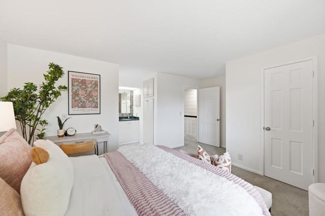 30 Los Altos Square, Los Altos, CA 94022